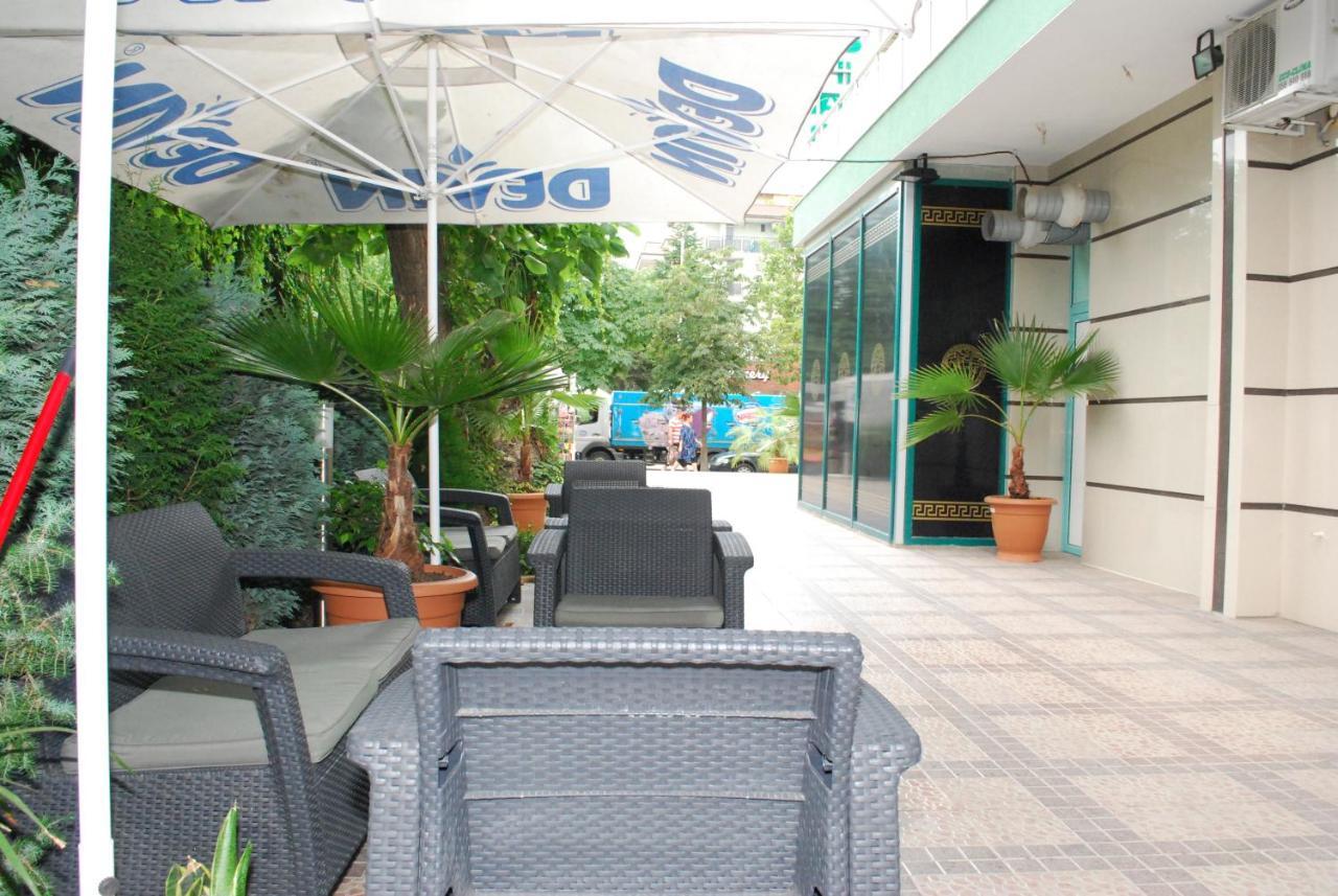 Hotel Harmony Pantai Sunny Bagian luar foto