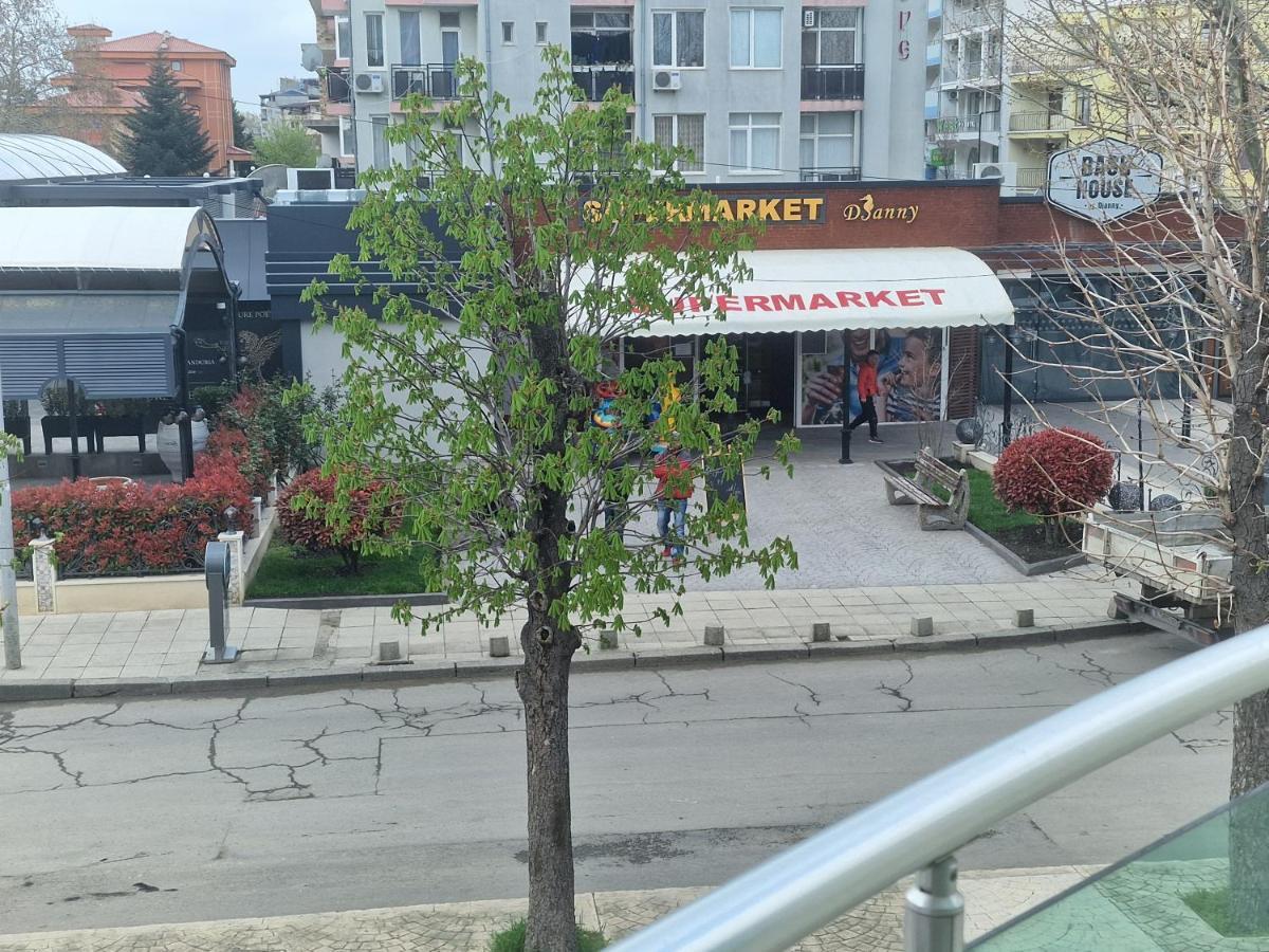 Hotel Harmony Pantai Sunny Bagian luar foto