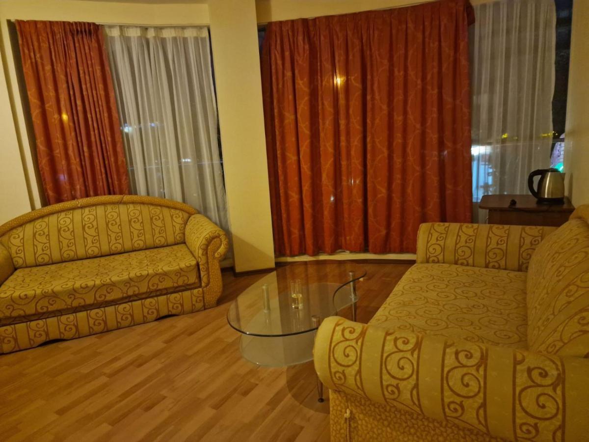 Hotel Harmony Pantai Sunny Bagian luar foto