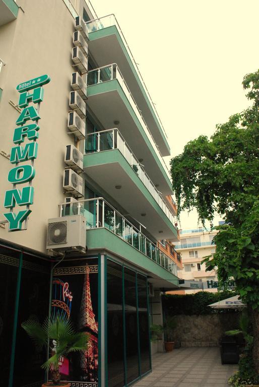 Hotel Harmony Pantai Sunny Bagian luar foto