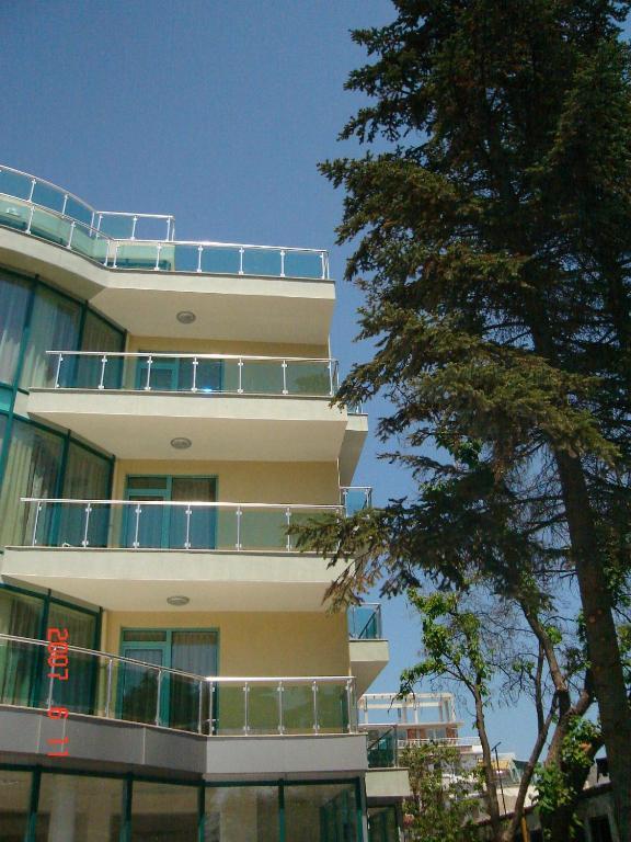 Hotel Harmony Pantai Sunny Bagian luar foto