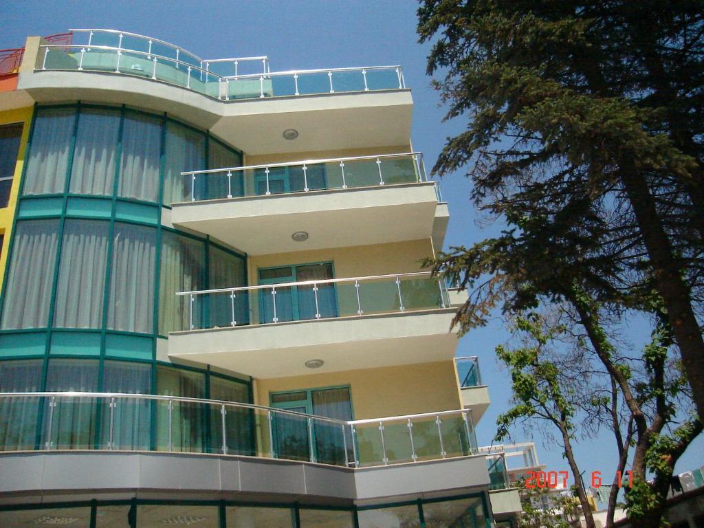 Hotel Harmony Pantai Sunny Bagian luar foto